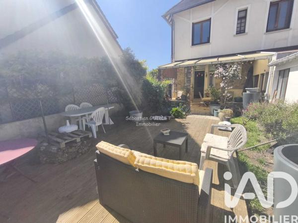 Maison à vendre 8 pièces 136 m² Le Mesnil-Saint-Denis