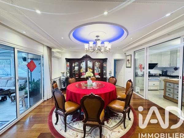 Maison à vendre 9 pièces 207 m² Magny-le-Hongre