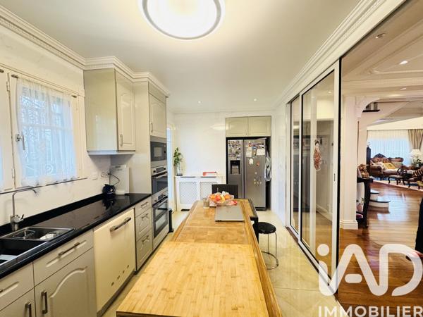 Maison à vendre 9 pièces 207 m² Magny-le-Hongre