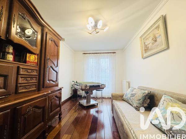 Maison à vendre 9 pièces 207 m² Magny-le-Hongre