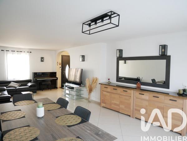 Maison à vendre 7 pièces 267 m² Saint-Brice-sous-Forêt