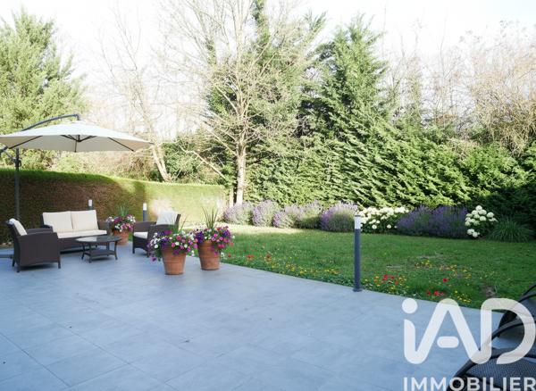 Maison à vendre 7 pièces 267 m² Saint-Brice-sous-Forêt