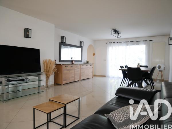 Maison à vendre 7 pièces 267 m² Saint-Brice-sous-Forêt