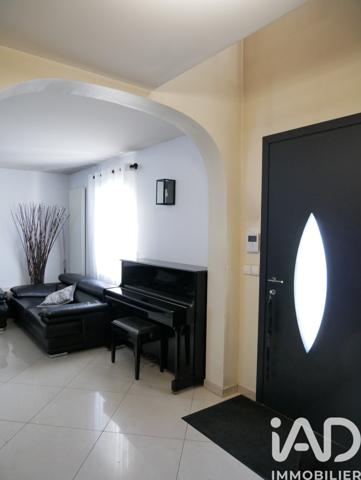 Maison à vendre 7 pièces 267 m² Saint-Brice-sous-Forêt