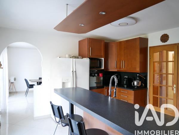 Maison à vendre 7 pièces 267 m² Saint-Brice-sous-Forêt