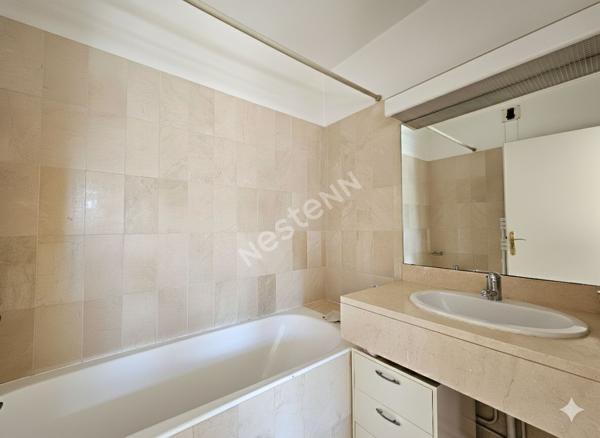 VIEUX-PUTEAUX: Appartement de 2 pièces de 43m² e n Carrez et 51m² au sol avec cave