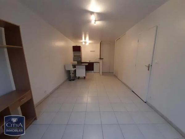 Appartement à louer 2 pièces 41.55m² Le Mans (72100)