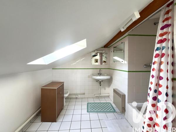 Maison à vendre 7 pièces 197 m² Saint-Jean-Bonnefonds