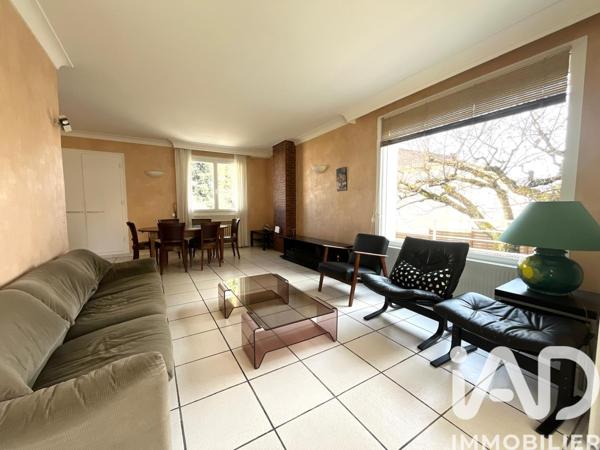 Maison à vendre 7 pièces 197 m² Saint-Jean-Bonnefonds