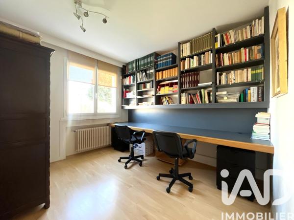 Maison à vendre 7 pièces 197 m² Saint-Jean-Bonnefonds