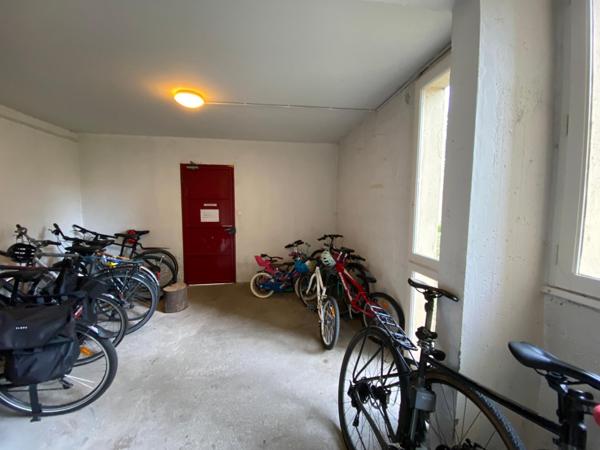 T3 - MAIRIE DE CHANTENAY,  AU CALME DANS UN CADRE VERDOYANT