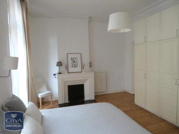 Appartement à louer 5 pièces 143.7m²