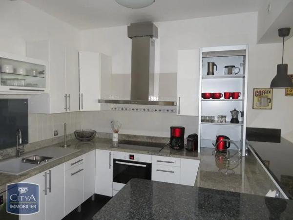 Appartement à louer 5 pièces 143.7m²