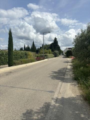 Estézargues (30390) Terrain à bâtir 852 m2 avec vue dégagée