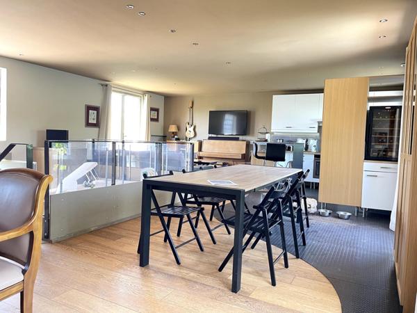 Maison familiale avec jardin et piscine à Wissous