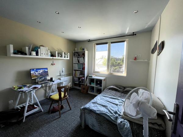 Maison familiale avec jardin et piscine à Wissous