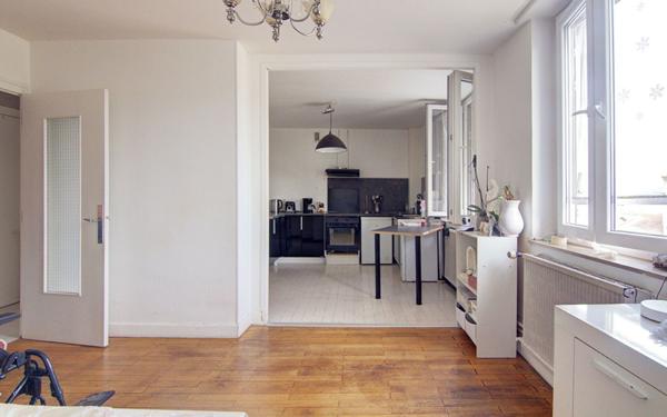 Maison à vendre    5 pièces •  Saint-Jean-Bonnefonds