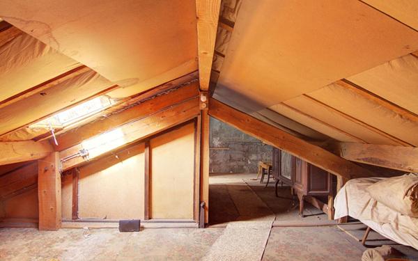 Maison à vendre    5 pièces •  Saint-Jean-Bonnefonds