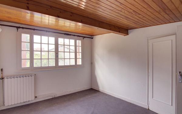 Maison à vendre    5 pièces •  Saint-Jean-Bonnefonds