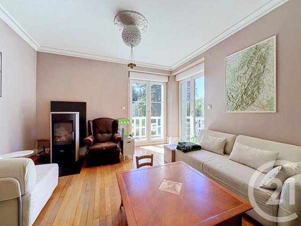 Maison à vendre  6 pièces - 161,50 m 2   LEPUIX  - 90