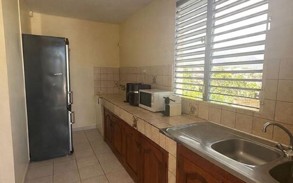 Maison à vendre    3 pièces •  Basse-Terre