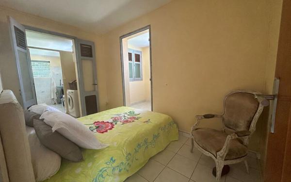 Maison à vendre    3 pièces •  Basse-Terre