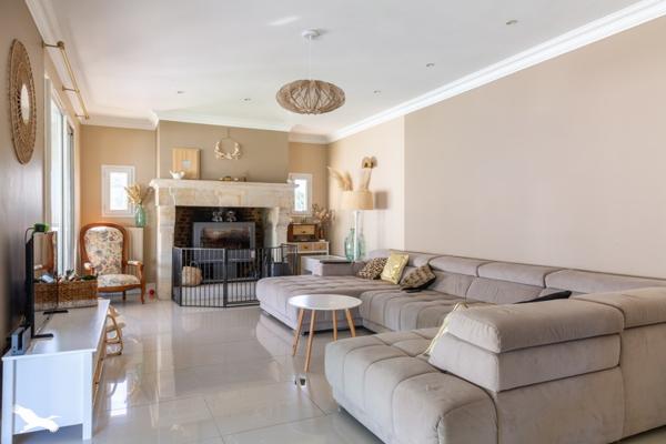 Maison à vendre 431 730 € Saint-Aulaire 6 p 267 m² DPE D