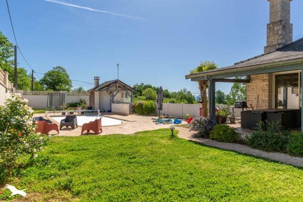 Maison à vendre 431 730 € Saint-Aulaire 6 p 267 m² DPE D