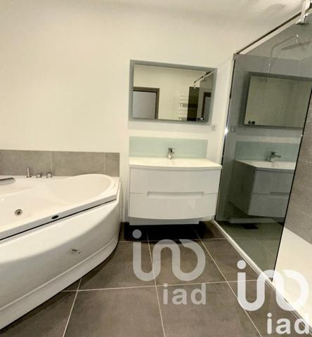 Maison de ville 6 pièces de 129 m² à Arques (62510)