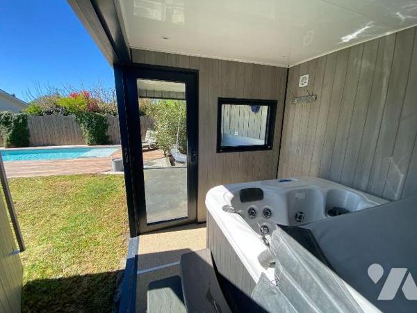 A VENDRE, Gironde, proche Bordeaux, SAINT MEDARD EN JALLES quartier Corbiac, dans une rue très ...