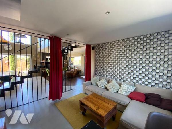 A VENDRE, Gironde, proche Bordeaux, SAINT MEDARD EN JALLES quartier Corbiac, dans une rue très ...