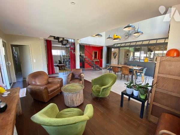 A VENDRE, Gironde, proche Bordeaux, SAINT MEDARD EN JALLES quartier Corbiac, dans une rue très ...