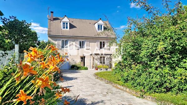 Maison individuelle, 5 chambres, dépendance, 580 m2 de terrain