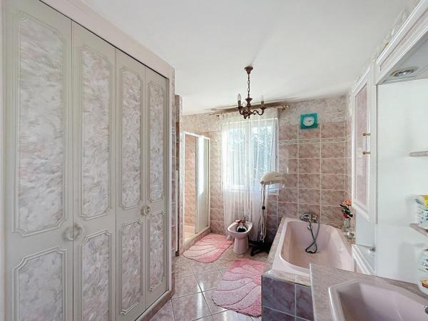 Maison sur deux niveaux avec logements indépendants