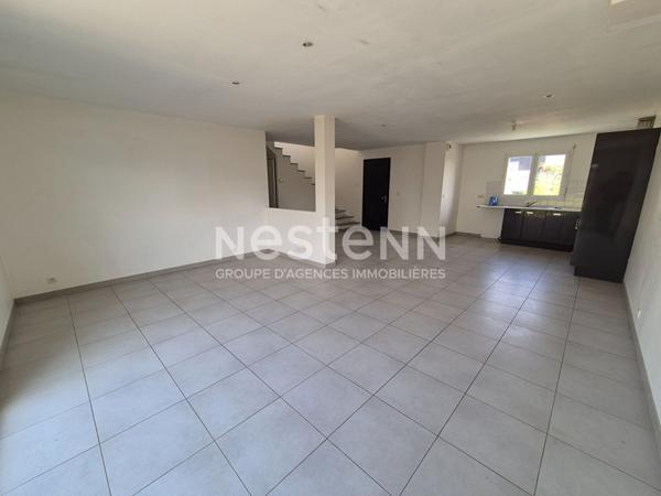 Maison contemporaine a vendre a Elven - 4 chambres, proche du bourg