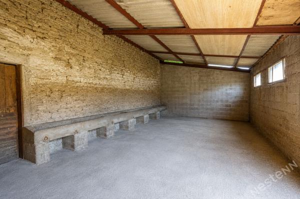 Une ancienne ferme pleine de potentiel à Champforgeuil