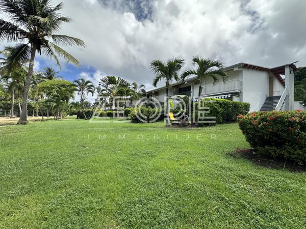 Moule (97160) Exclusivité ZEOPIE Immobilier : T1 de 34m² Résidence Alizés avec accès mer direct.
