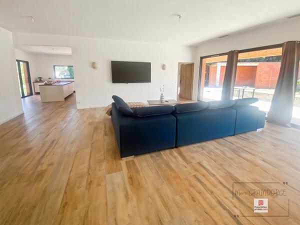 EN BAISSE : VILLA FAMILIALE  RECENTE AVEC PISCINE A PENNAUTIER