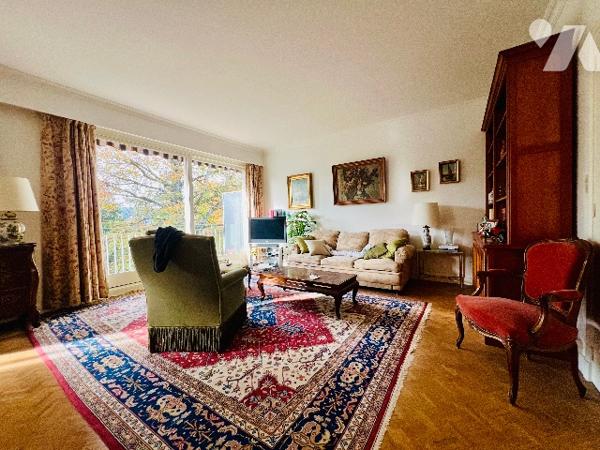 TOURS NORD - rue Croix Pasquier
Résidence avec parc - Appartement avec balcons, garage et cave.