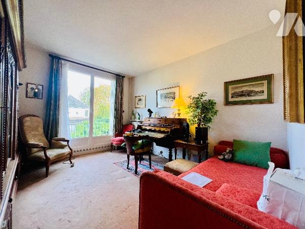 TOURS NORD - rue Croix Pasquier
Résidence avec parc - Appartement avec balcons, garage et cave.