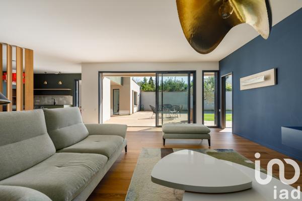 Maison à vendre 7 pièces 217 m² Tassin-la-Demi-Lune