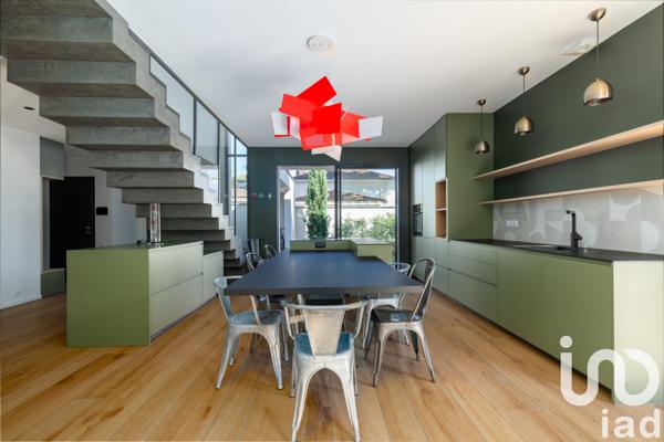 Maison à vendre 7 pièces 217 m² Tassin-la-Demi-Lune