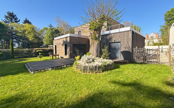 Maison à vendre    5 pièces • 143 m2 Olivet