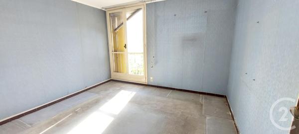 Appartement T6 à vendre  4 pièces - 73,54 m2 MARIGNANE - 13