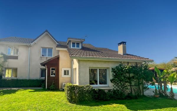 Maison à vendre    6 pièces • 160 m2 Idron