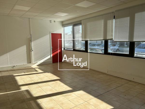 Bureaux à louer à Colomiers avec parking extérieur et climatisation