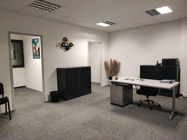 ESTER TECHNOPOLE - A LOUER - 85 m² de bureaux en rez-de-chaussée