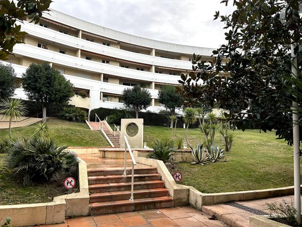 Appartement Montpellier 1 pièce(s) 34.48 m2, terrasse, parking