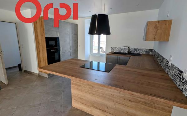 Maison à vendre    4 pièces •  Tonnay-Charente