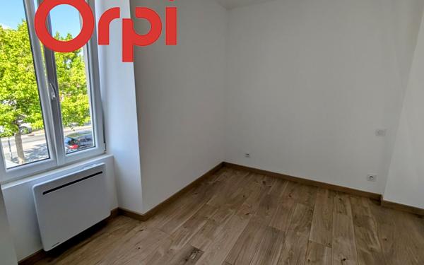 Maison à vendre    4 pièces •  Tonnay-Charente